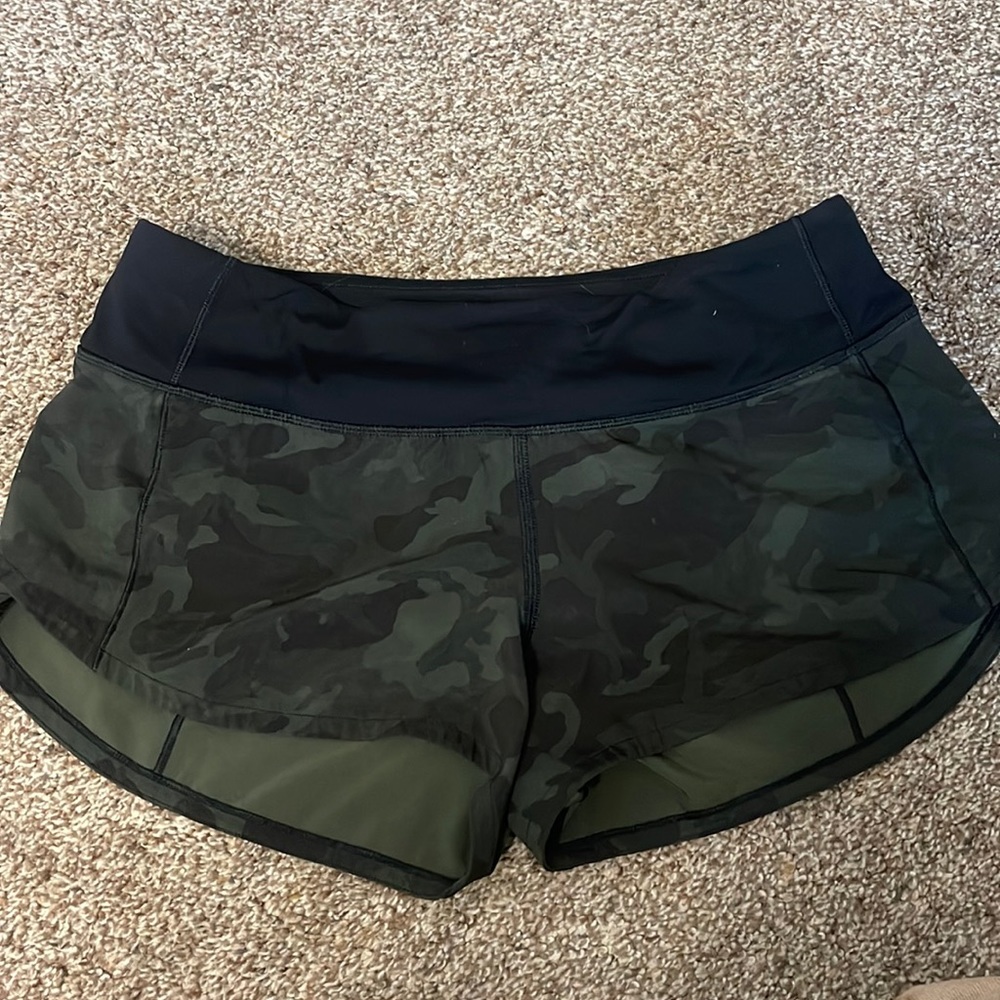 Lululemon 2.5 in speed shorts